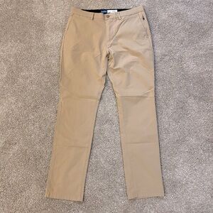 LIKE NEW Old Navy Men's Slim Chino Khakis